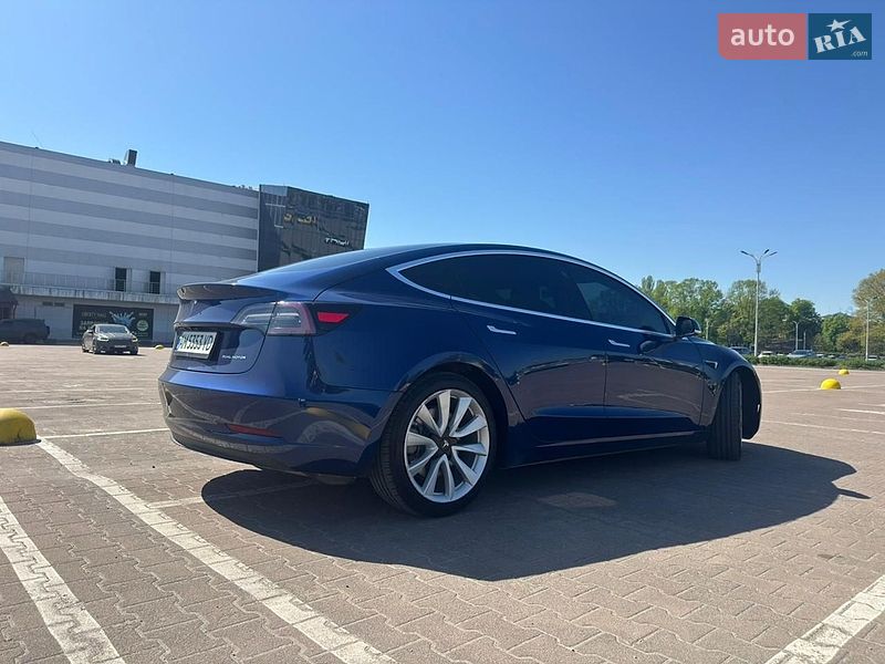 Седан Tesla Model 3 2020 в Житомире