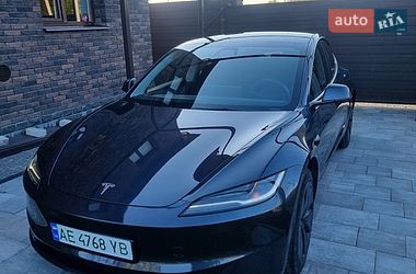 Седан Tesla Model 3 2024 в Дніпрі