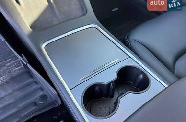 Седан Tesla Model 3 2021 в Львове