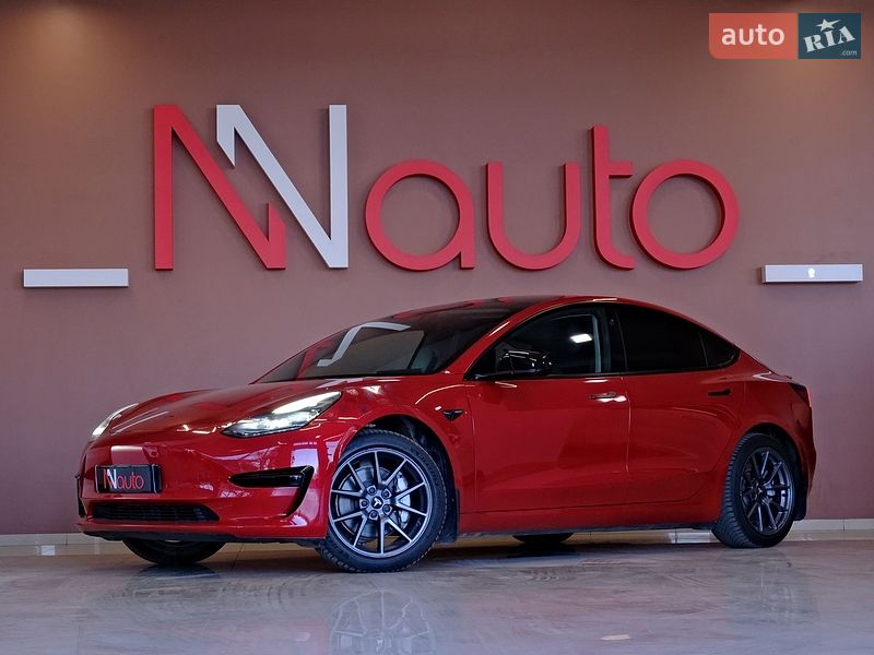 Tesla Model 3 2021