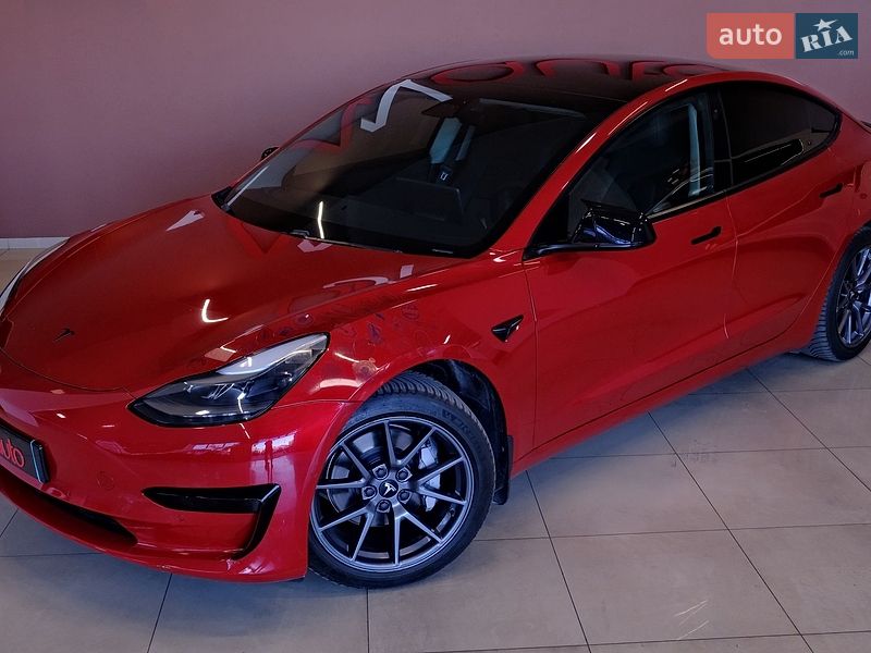 Седан Tesla Model 3 2021 в Одесі