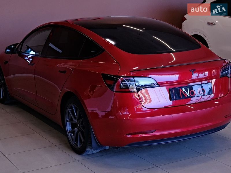 Седан Tesla Model 3 2021 в Одесі