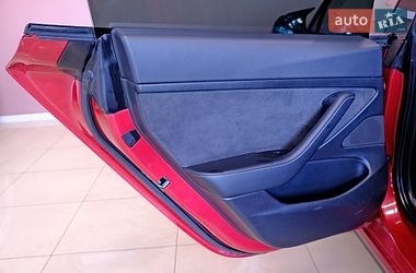 Седан Tesla Model 3 2021 в Одесі