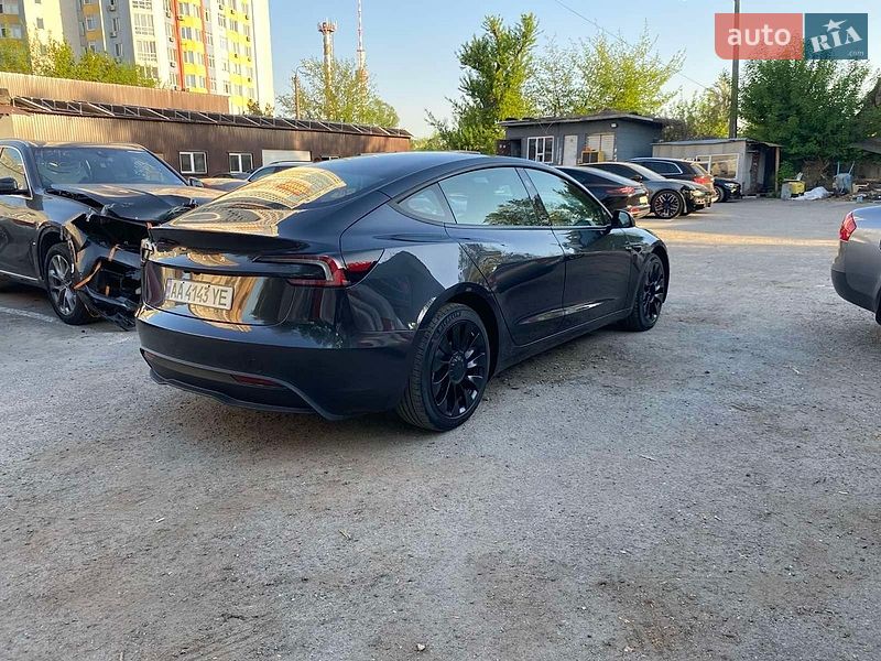 Седан Tesla Model 3 2024 в Киеве