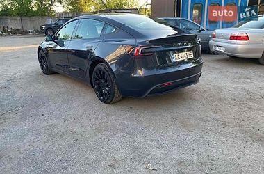 Седан Tesla Model 3 2024 в Киеве