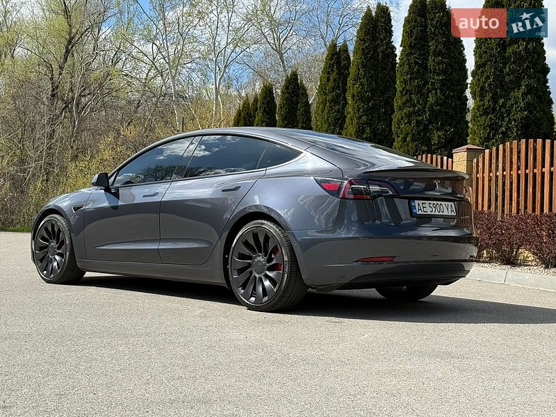 Седан Tesla Model 3 2021 в Днепре