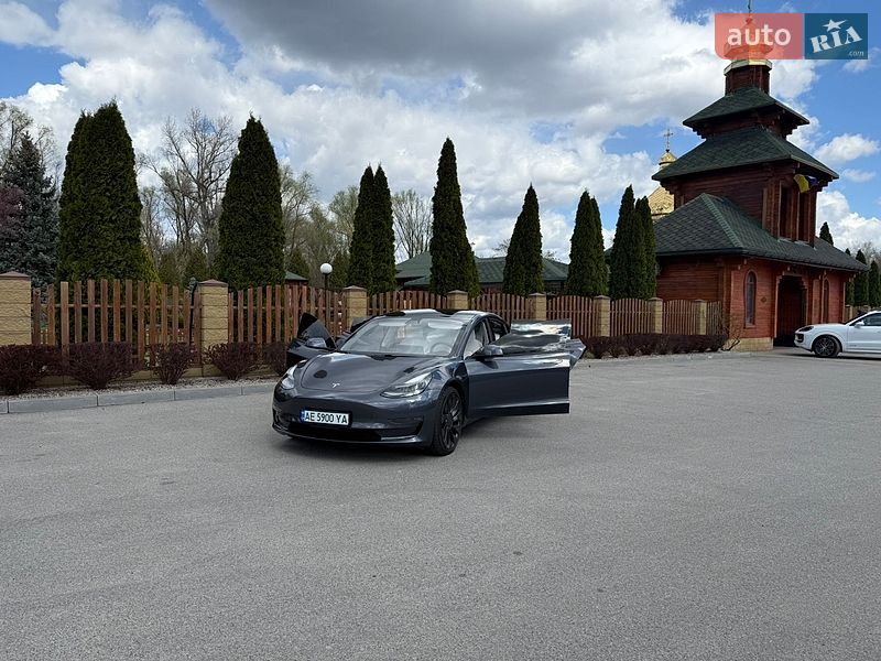 Седан Tesla Model 3 2021 в Днепре
