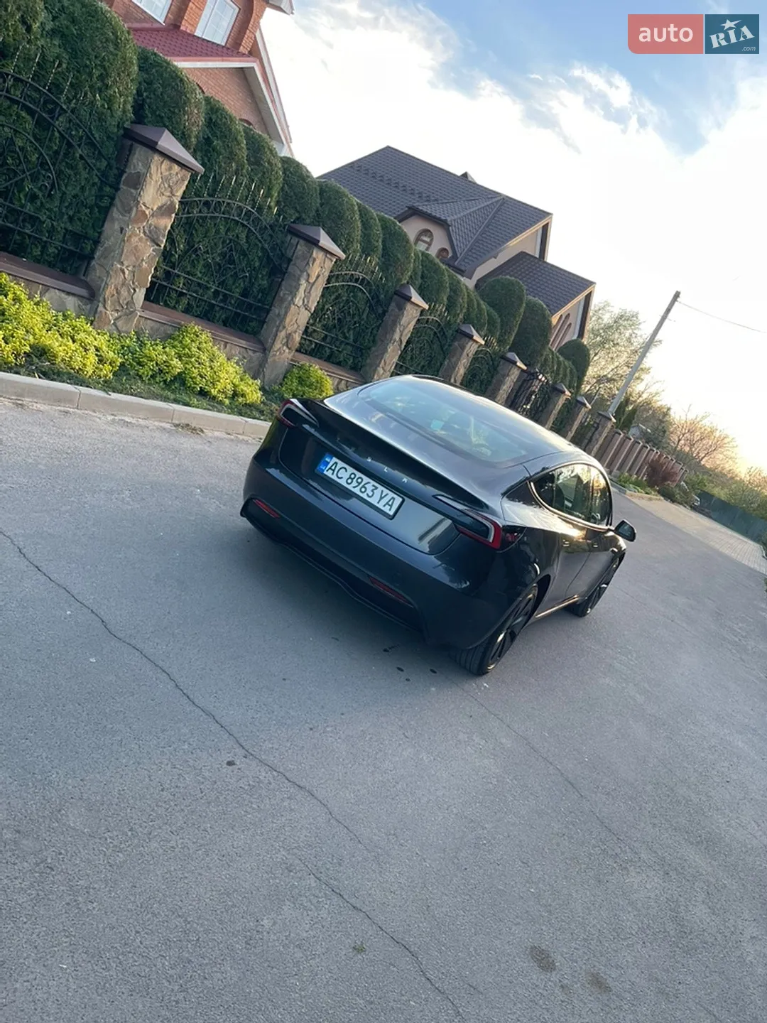 2025 Tesla Model 3 - мініатюра 6