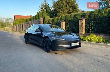 Седан Tesla Model 3 2025 в Нововолинську