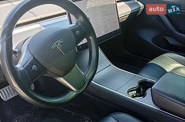 Седан Tesla Model 3 2018 в Сквире