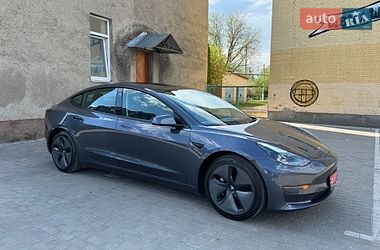 Седан Tesla Model 3 2021 в Луцке