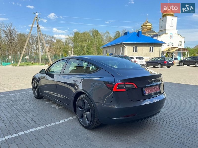 Седан Tesla Model 3 2021 в Луцке