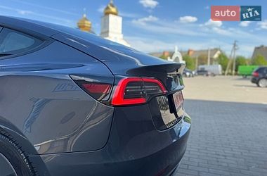 Седан Tesla Model 3 2021 в Луцке