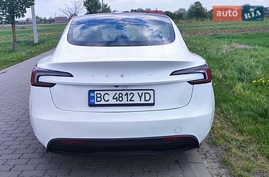 Седан Tesla Model 3 2024 в Стрые