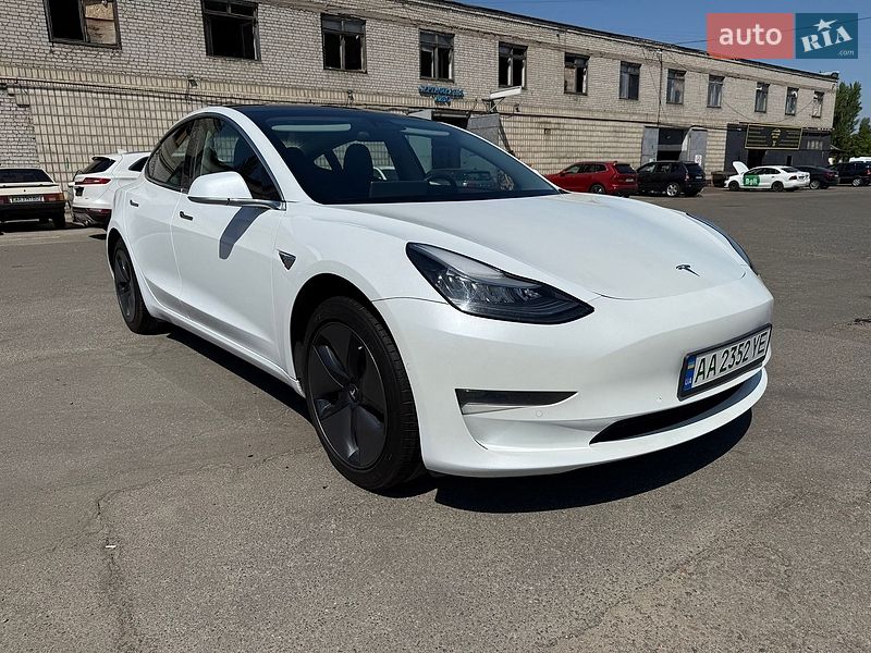 Tesla Model 3 2018