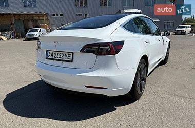 Седан Tesla Model 3 2018 в Києві