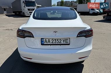 Седан Tesla Model 3 2018 в Києві