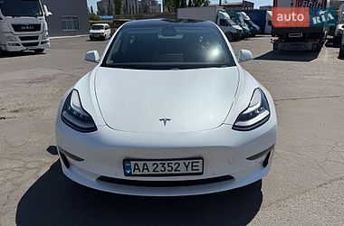 Седан Tesla Model 3 2018 в Києві