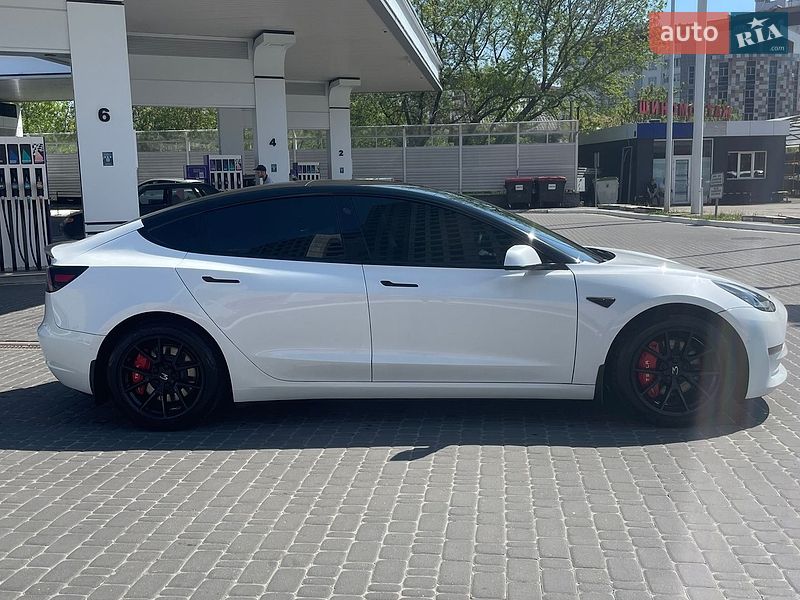Седан Tesla Model 3 2021 в Харькове