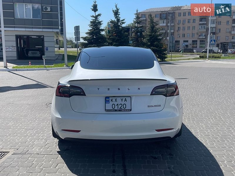Седан Tesla Model 3 2021 в Харькове