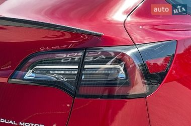 Седан Tesla Model 3 2020 в Львові