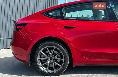 Седан Tesla Model 3 2020 в Львові
