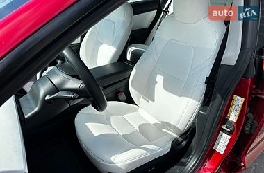 Седан Tesla Model 3 2020 в Львові
