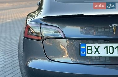 Седан Tesla Model 3 2021 в Вінниці