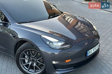 Седан Tesla Model 3 2021 в Вінниці