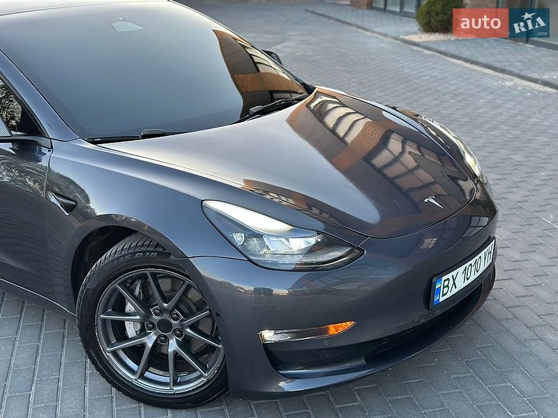 Седан Tesla Model 3 2021 в Вінниці