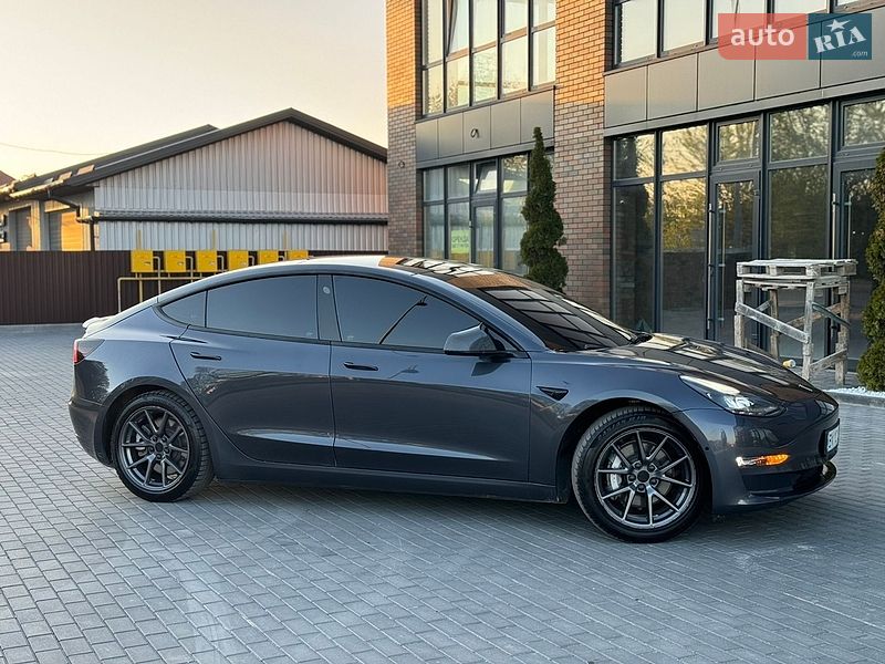 Седан Tesla Model 3 2021 в Вінниці