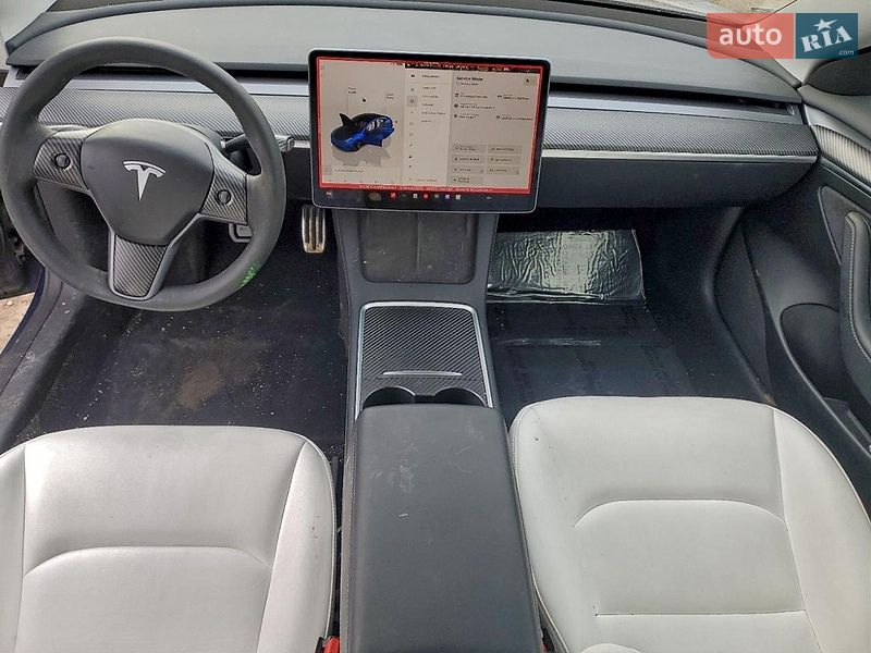 Седан Tesla Model 3 2023 в Львові
