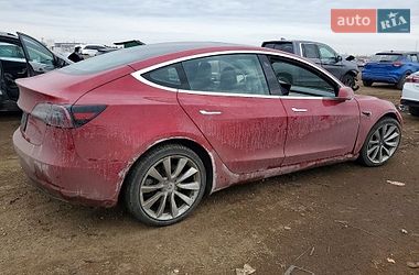 Седан Tesla Model 3 2020 в Львове