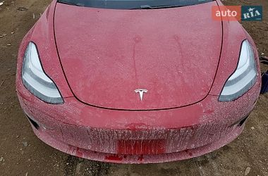 Седан Tesla Model 3 2020 в Львове