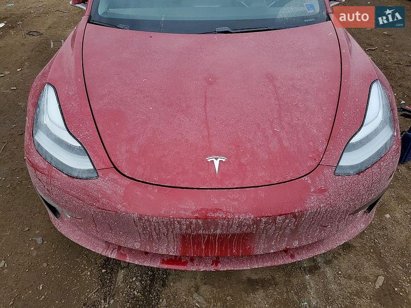 Седан Tesla Model 3 2020 в Львове
