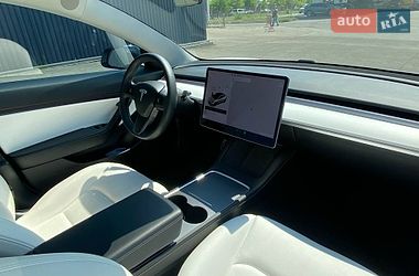 Седан Tesla Model 3 2021 в Днепре