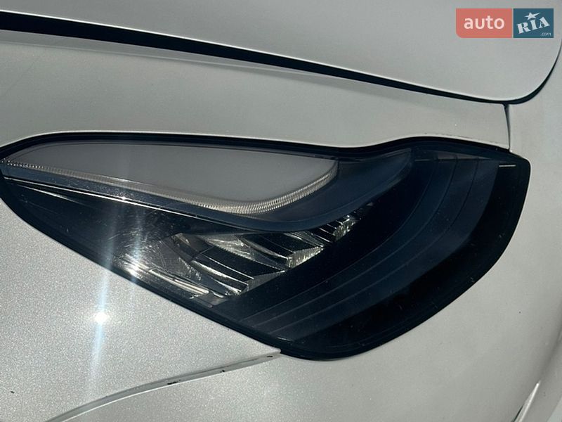 Седан Tesla Model 3 2020 в Ніжині