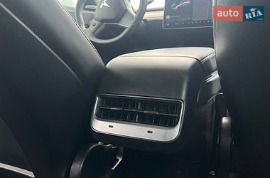 Седан Tesla Model 3 2020 в Львові