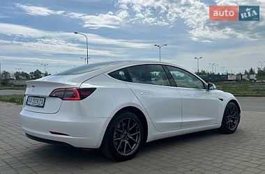 Седан Tesla Model 3 2020 в Львові