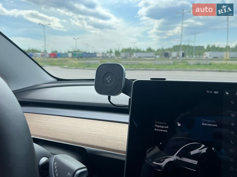 Седан Tesla Model 3 2020 в Львові