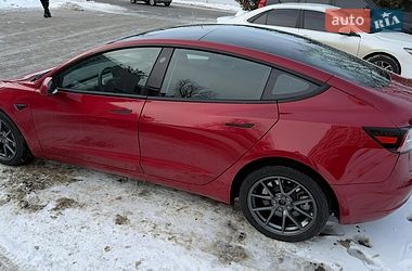 Седан Tesla Model 3 2023 в Львове