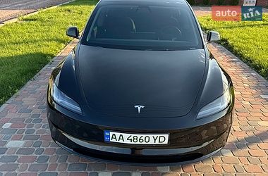 Седан Tesla Model 3 2024 в Киеве