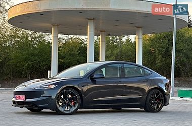 Седан Tesla Model 3 2024 в Запоріжжі