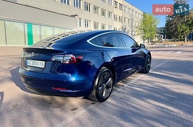 Седан Tesla Model 3 2018 в Кам'янському