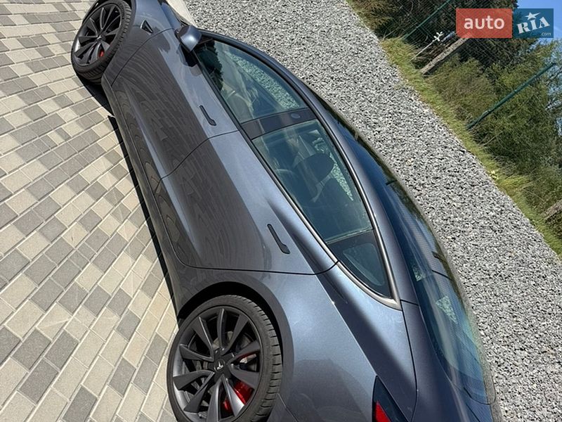 Седан Tesla Model 3 2020 в Львове