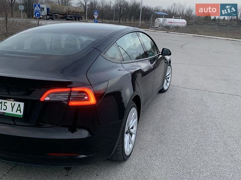 Седан Tesla Model 3 2022 в Запорожье