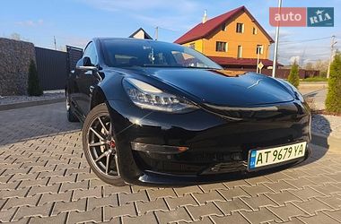 Седан Tesla Model 3 2020 в Ивано-Франковске