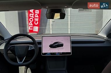 Седан Tesla Model 3 2025 в Киеве