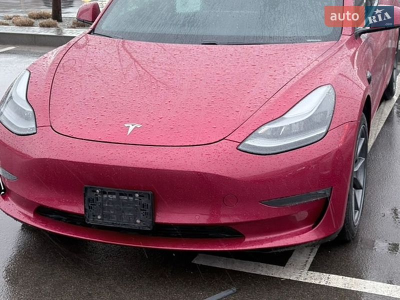 Tesla Model 3 2021