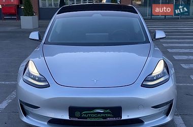 Седан Tesla Model 3 2018 в Києві